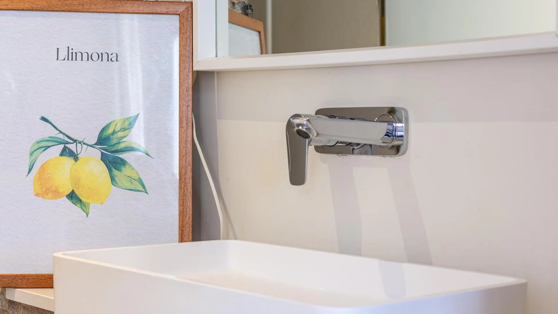 Apt 5 Limon Girona Apartment